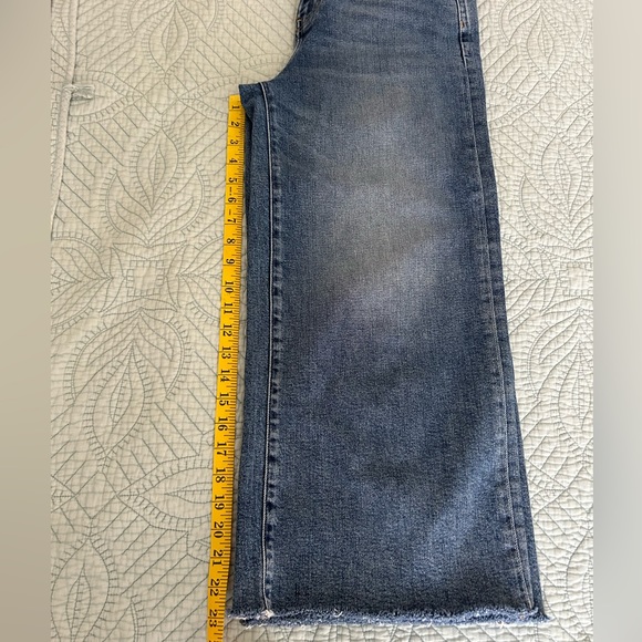 Banana Republic High-Rise Wide-Leg Crop Jeans - Picture 5 of 8